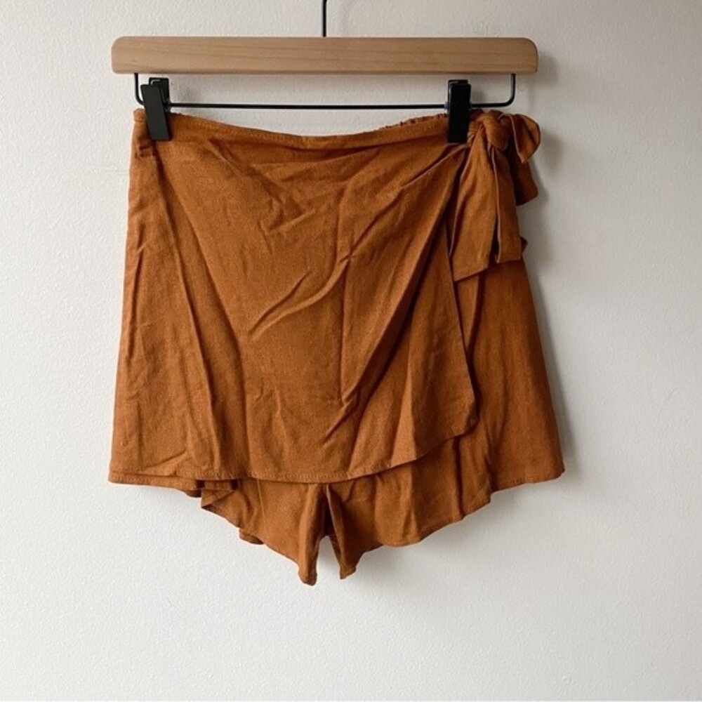 gilli camel brown high rise skort